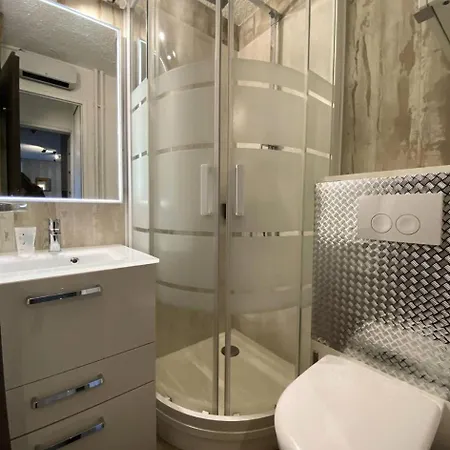 Cote Brune - Pieces 211 Appartement *